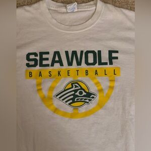 University of Alaska Anchorage SeaWolf Basketball T-Shirt Size L